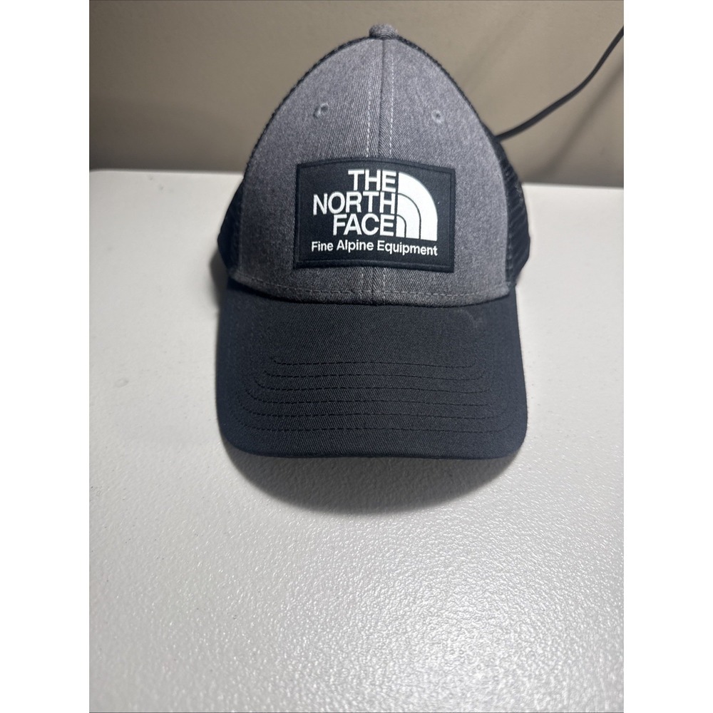 North Face Men's Deep Fit Mudder Trucker Hat Adjustable NWOT SnapBack Black Gray